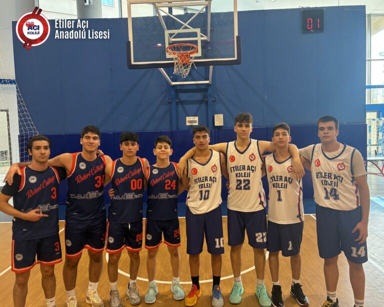 Instagram post from etileraci. This post is in position 2.