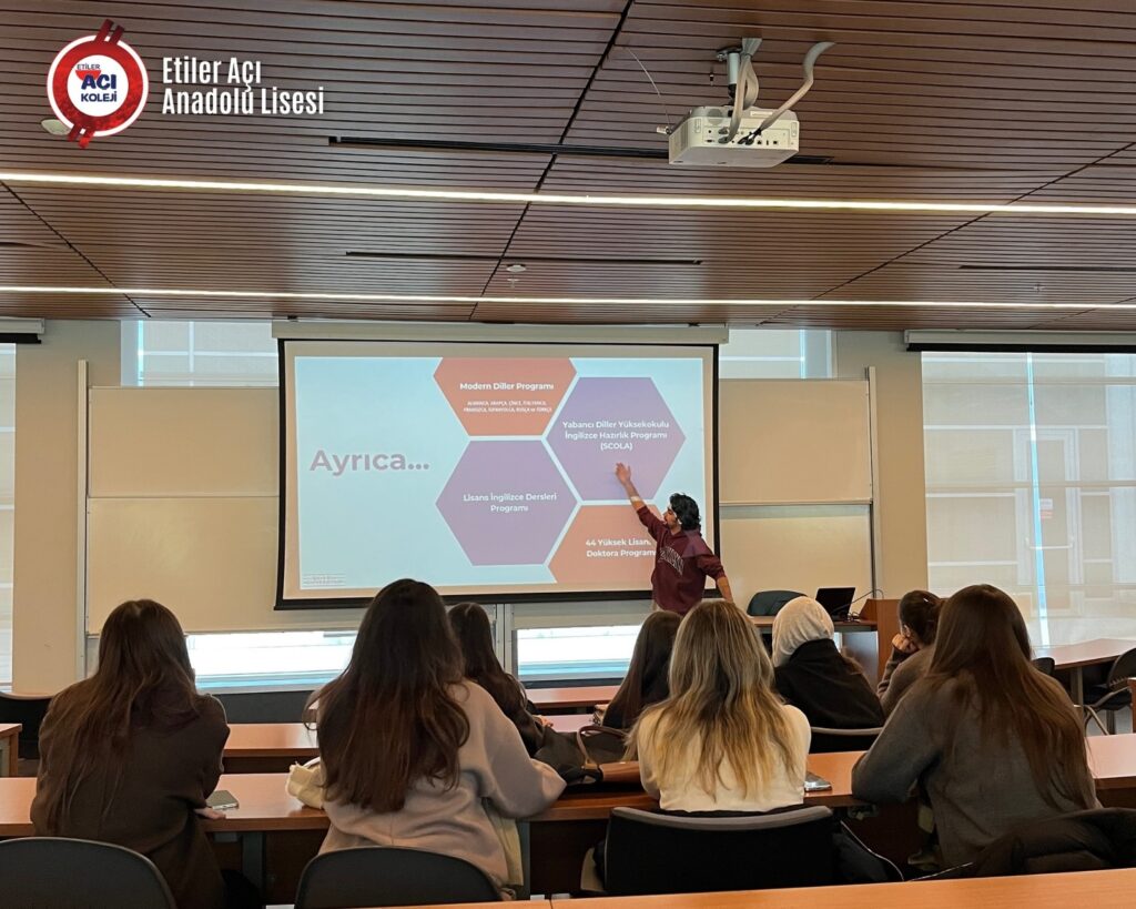 Instagram post from etileraci. This post is in position 2.