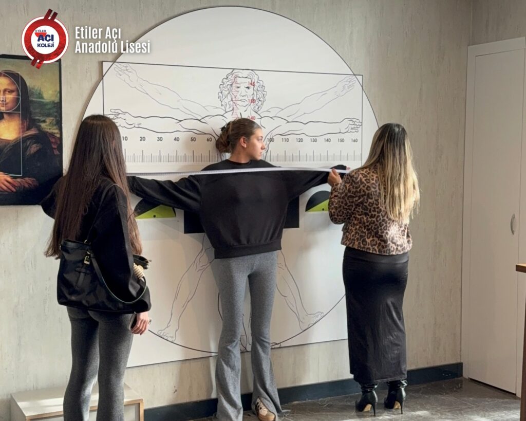 Instagram post from etileraci. This post is in position 6.